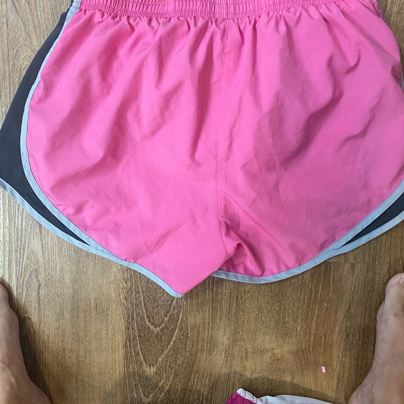 Nike running shorts - Picture 3 of 4